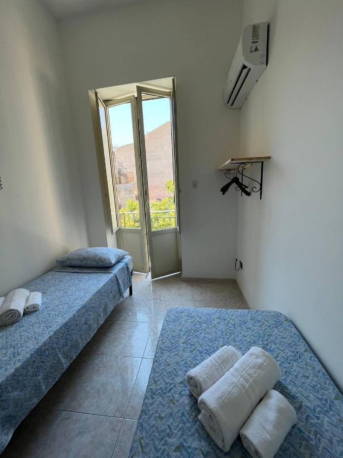 Apartamento Al Cortile Di Maqueda Palermo Exterior foto