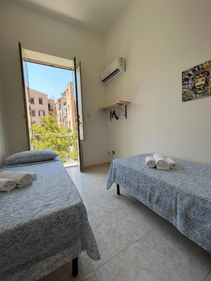 Apartamento Al Cortile Di Maqueda Palermo Exterior foto